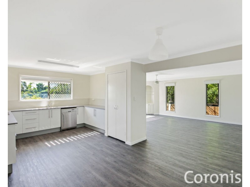 4 Jeetho Street, Holmview QLD 4207