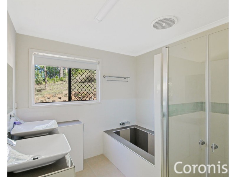 4 Jeetho Street, Holmview QLD 4207
