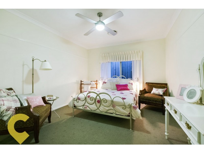 8 Charles Glen Street, Daisy Hill QLD 4127