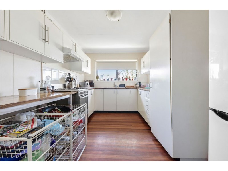 6 Perth Street, Kingston QLD 4114