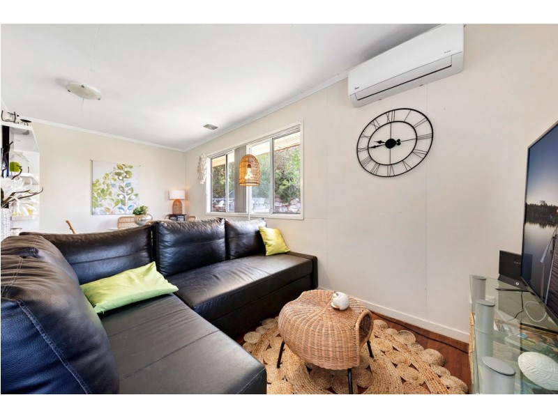 6 Perth Street, Kingston QLD 4114