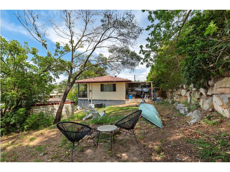 6 Perth Street, Kingston QLD 4114