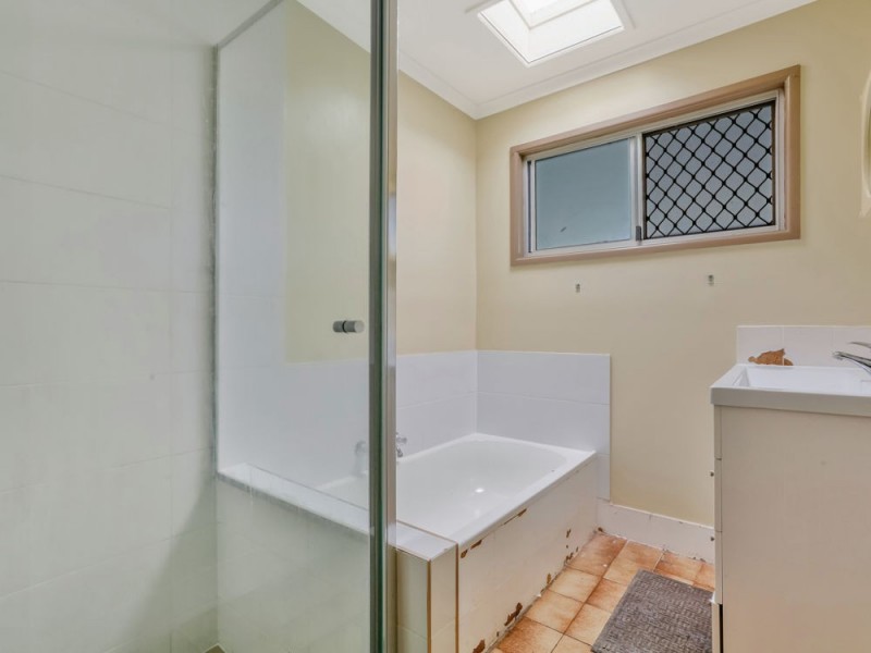 11 Orana Street, Kingston QLD 4114
