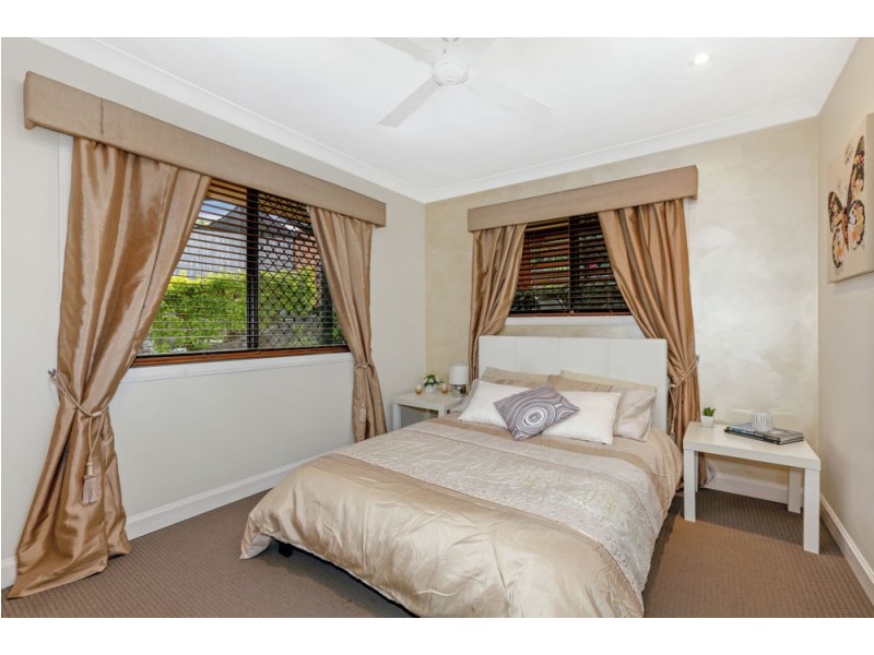 10 Wilpena Court, Springwood QLD 4127