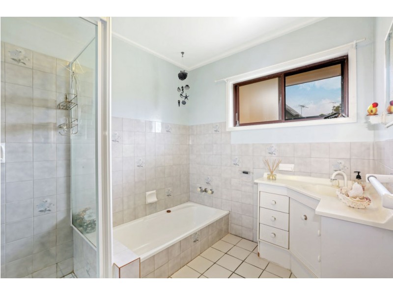 12 Juanita Grove, Springwood QLD 4127