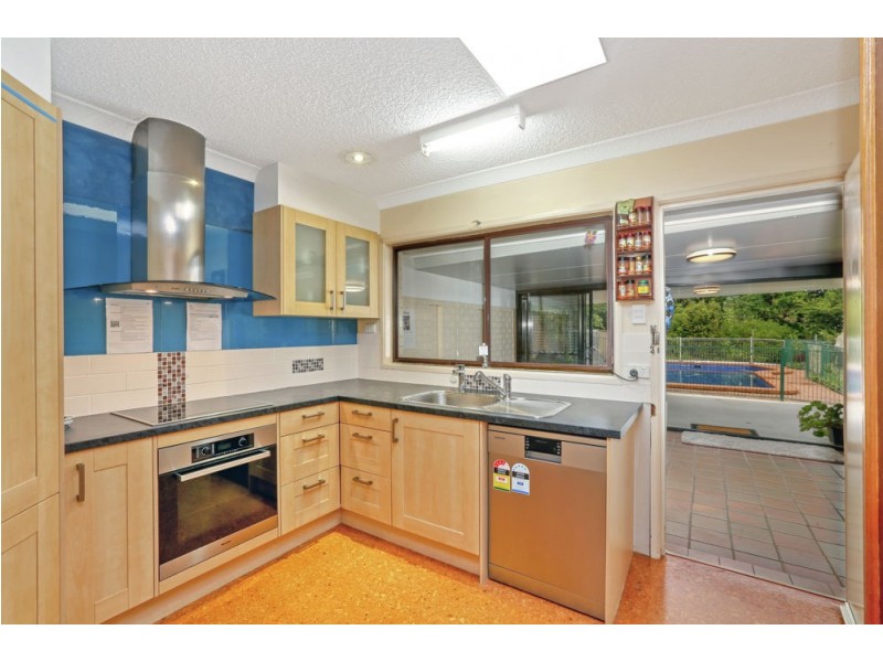 12 Juanita Grove, Springwood QLD 4127