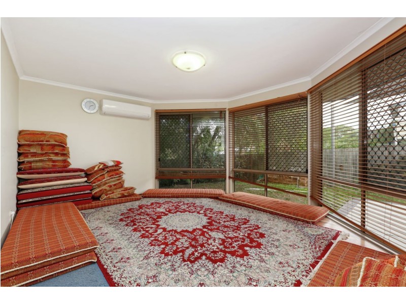 25 Laburnum Street, Woodridge QLD 4114