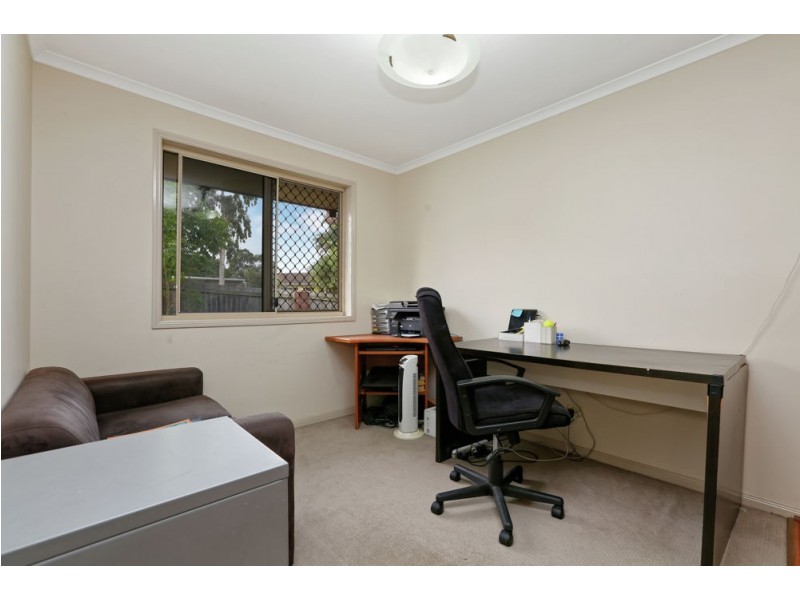 25 Laburnum Street, Woodridge QLD 4114