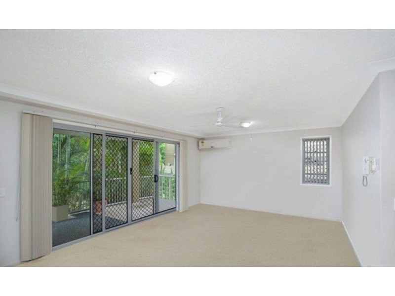 4/99 Muir street, Labrador QLD 4215