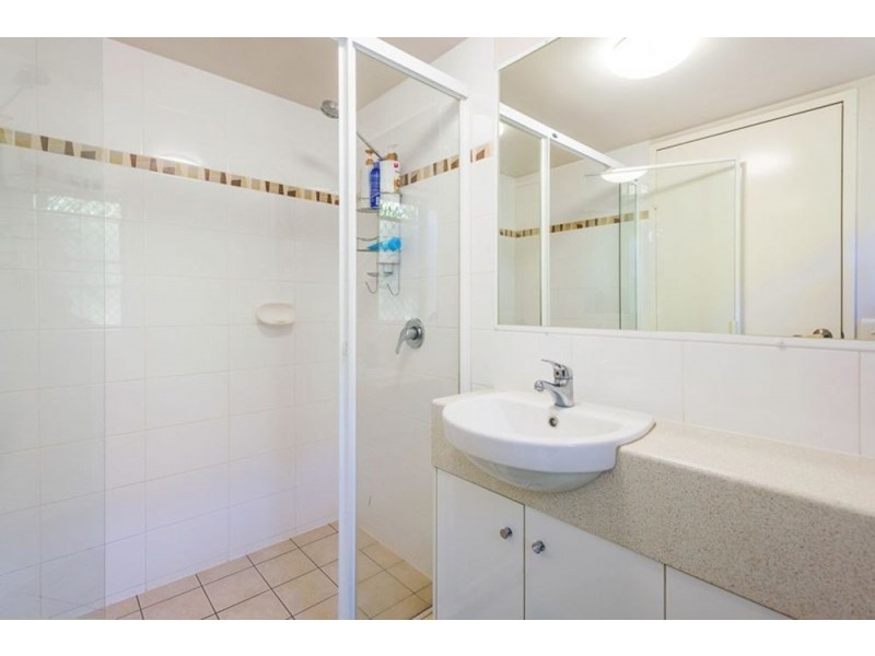 4/99 Muir street, Labrador QLD 4215