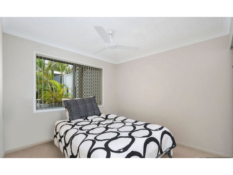 4/99 Muir street, Labrador QLD 4215