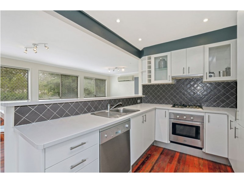 126 Jacaranda Ave, Logan Central QLD 4114