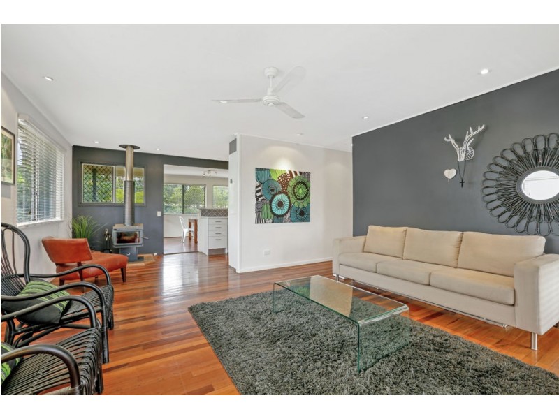 126 Jacaranda Ave, Logan Central QLD 4114