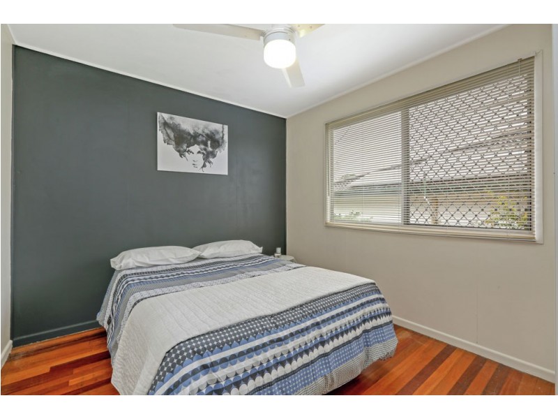 126 Jacaranda Ave, Logan Central QLD 4114