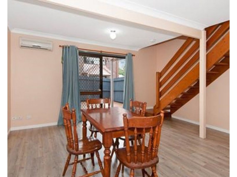 16/10 Damalis Street, Woodridge QLD 4114