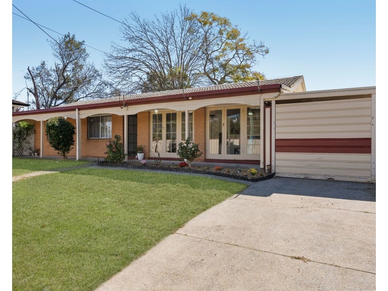 8 Paradise Road, Slacks Creek QLD 4127