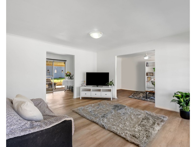 8 Paradise Road, Slacks Creek QLD 4127