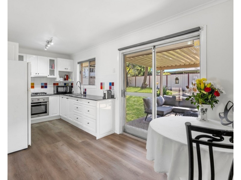 8 Paradise Road, Slacks Creek QLD 4127