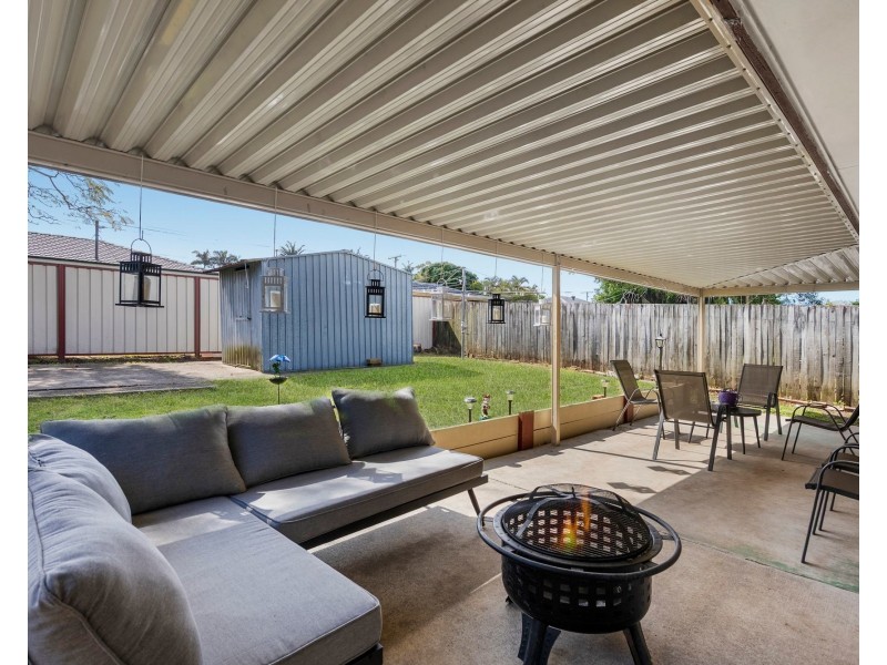 8 Paradise Road, Slacks Creek QLD 4127