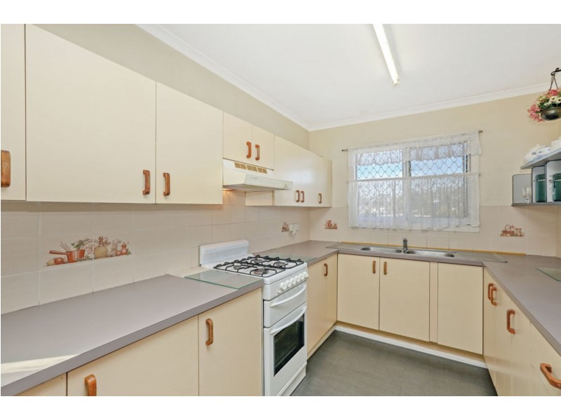 40 Lake Road, Slacks Creek QLD 4127