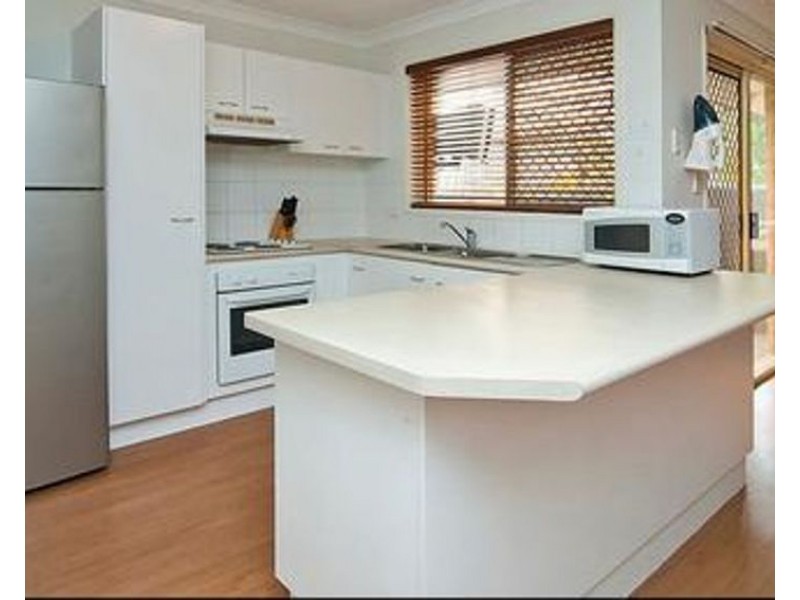 1 Solandra Circuit, Regents Park QLD 4118