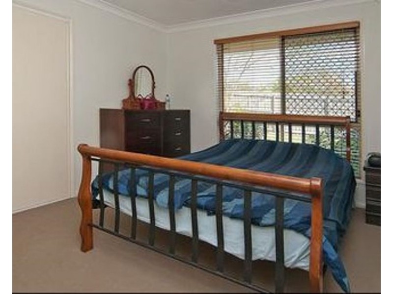 1 Solandra Circuit, Regents Park QLD 4118