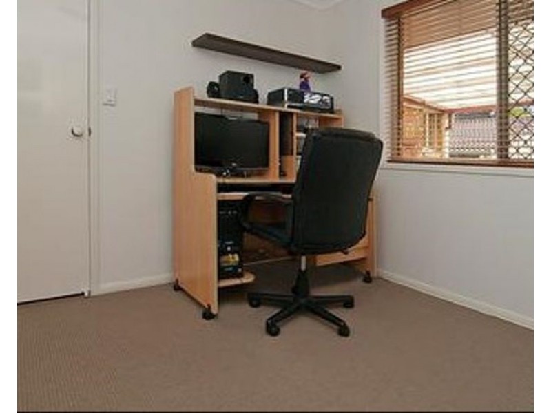 1 Solandra Circuit, Regents Park QLD 4118