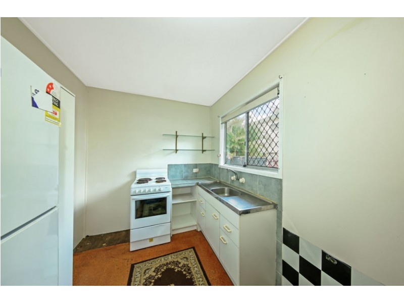 6 Brutus Street, Kingston QLD 4114