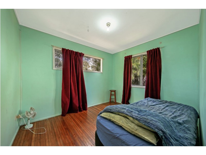 6 Brutus Street, Kingston QLD 4114