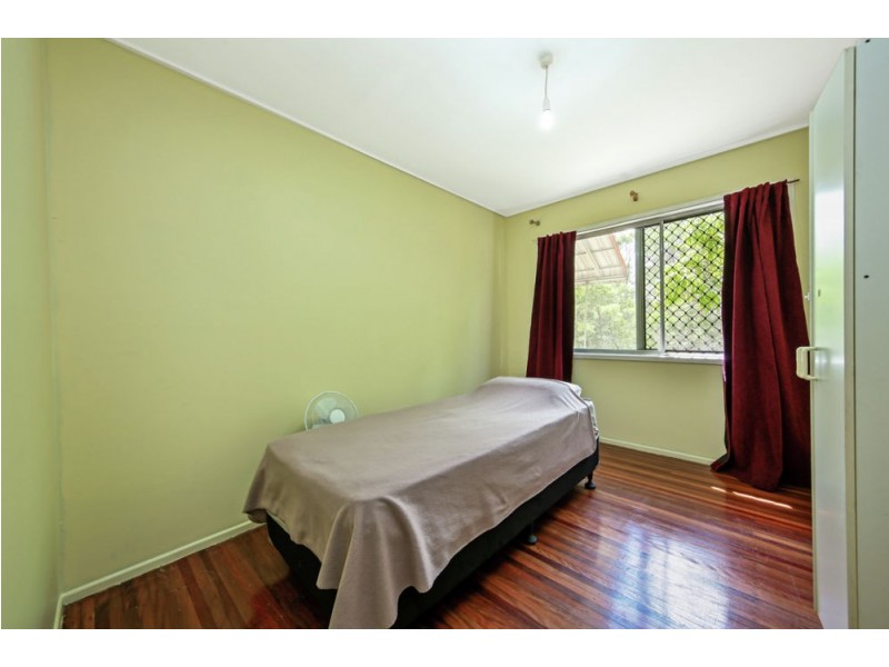 6 Brutus Street, Kingston QLD 4114