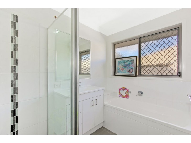 5 Newhaven Street, Marsden QLD 4132