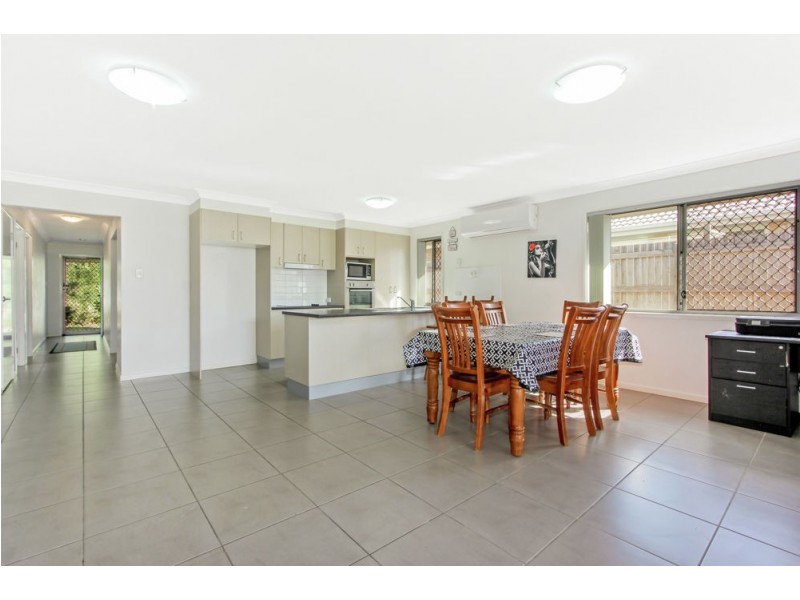 5 Newhaven Street, Marsden QLD 4132