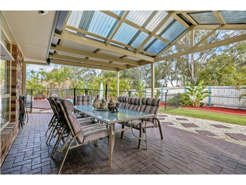 77 Evergreen Ave, Waterford West QLD 4133