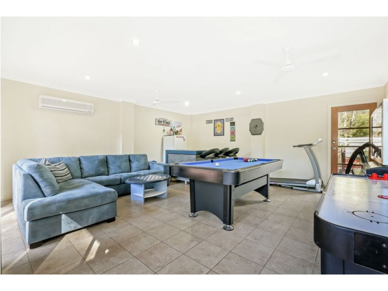 77 Evergreen Ave, Waterford West QLD 4133