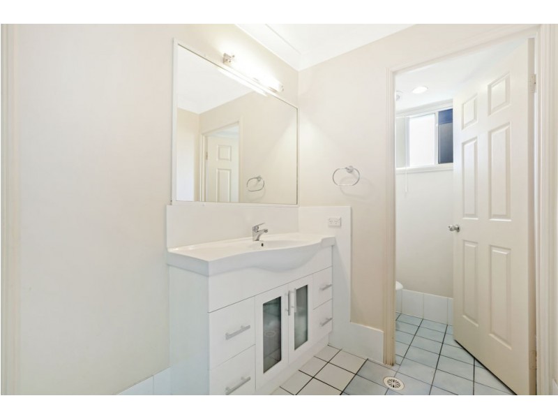 77 Evergreen Ave, Waterford West QLD 4133