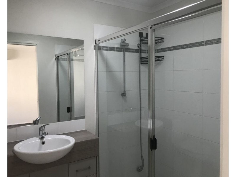 36 McLachlan Circuit, Willow Vale QLD 4209