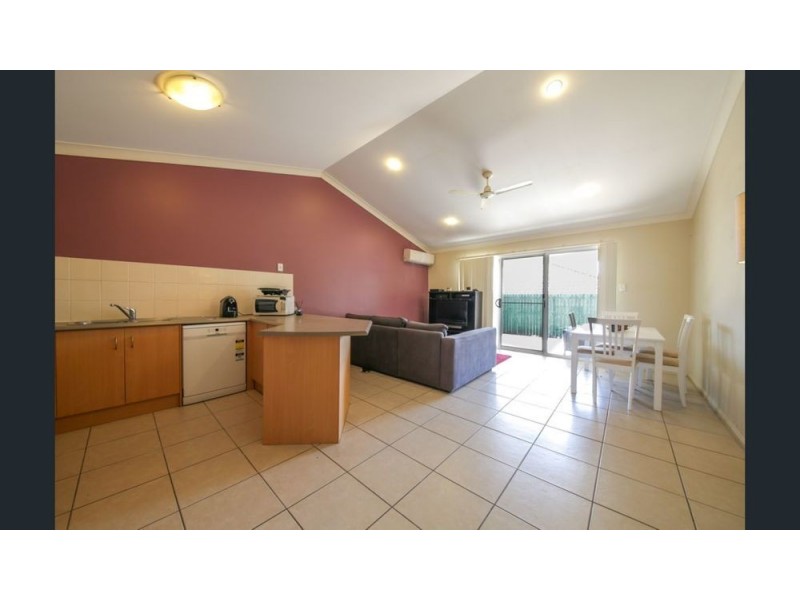 2/30 Goldcrest Drive, Upper Coomera QLD 4209