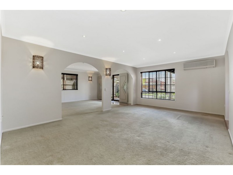 27 Kancoona Street, Rochedale South QLD 4123