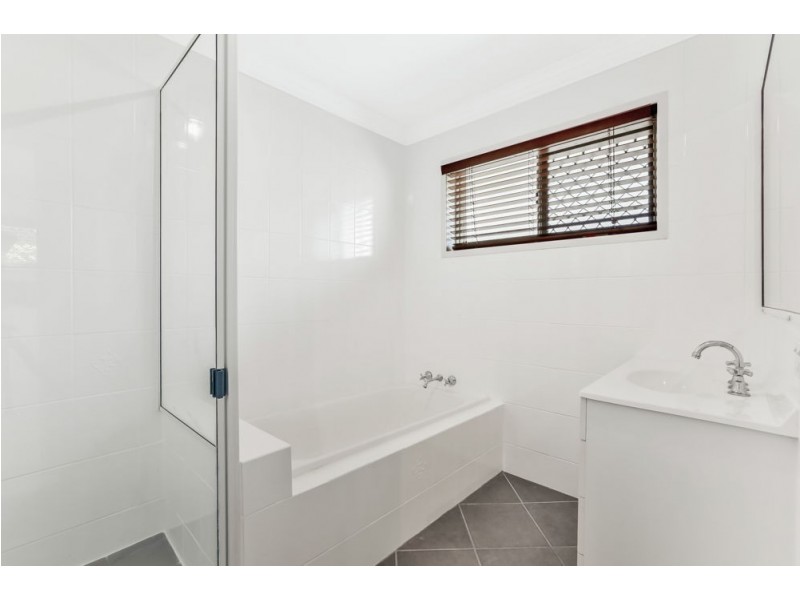 27 Kancoona Street, Rochedale South QLD 4123