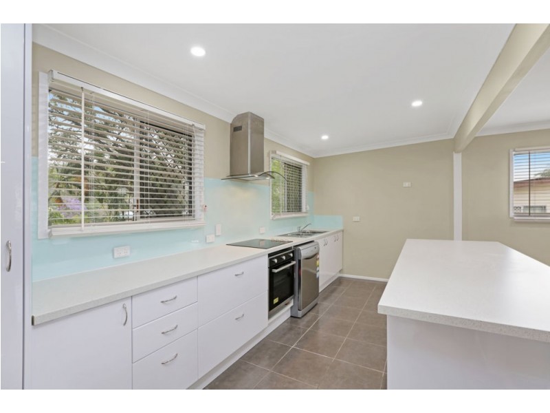 5 Poincettia Street, Kingston QLD 4114