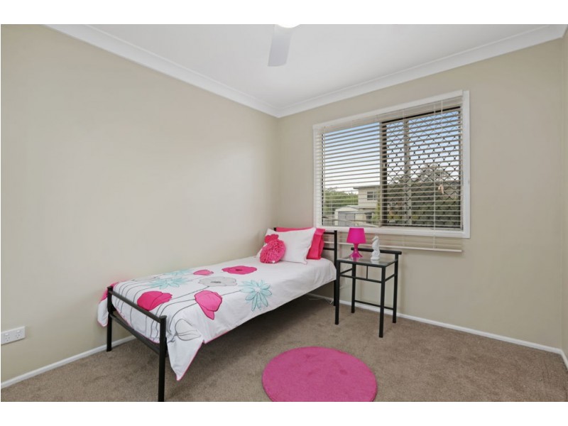 5 Poincettia Street, Kingston QLD 4114