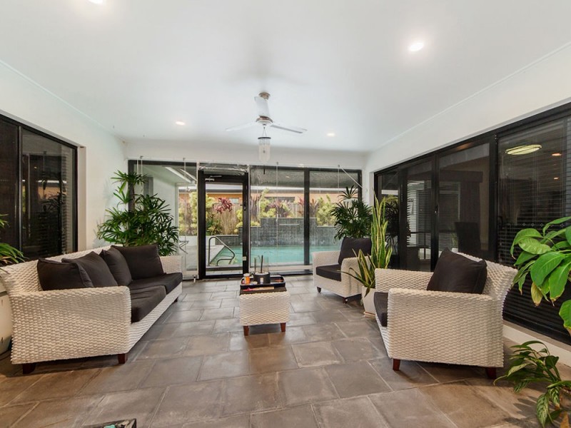 8 Pacha Close, Coomera Waters QLD 4209