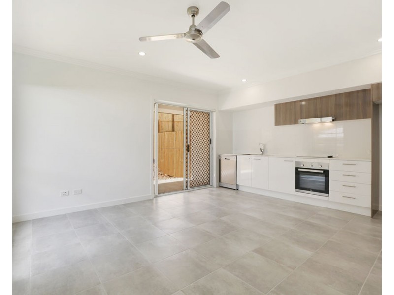 2/9 Chandon Court, Hillcrest QLD 4118