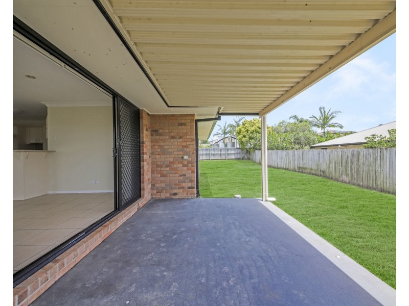 39 Charlton Place, Regents Park QLD 4118