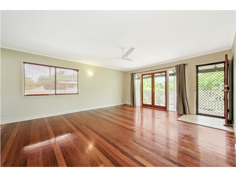 18 Yurugu Street, Woodridge QLD 4114
