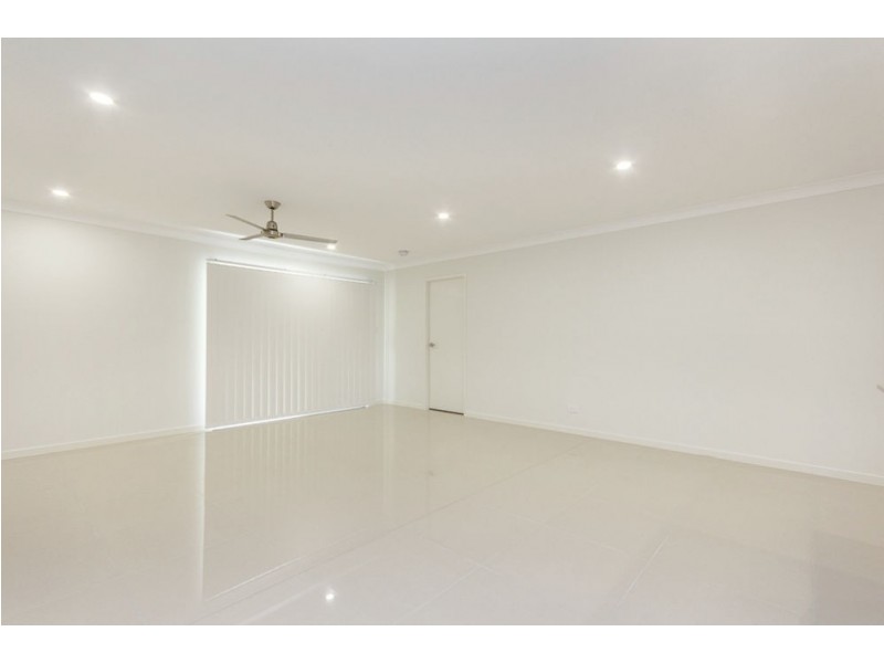62 Carmen Crt, Oxenford QLD 4210