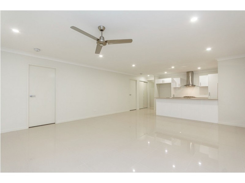 62 Carmen Crt, Oxenford QLD 4210