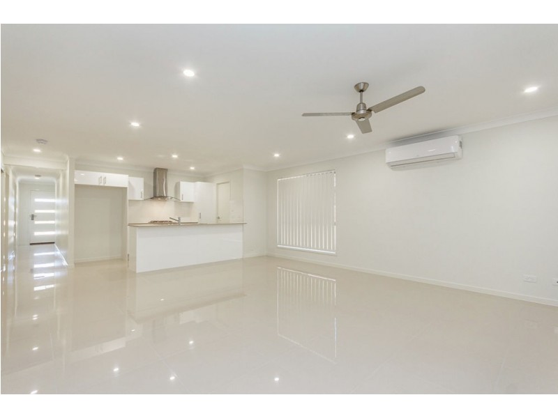 62 Carmen Crt, Oxenford QLD 4210