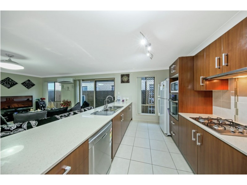 16 Shale Avenue, Logan Reserve QLD 4133