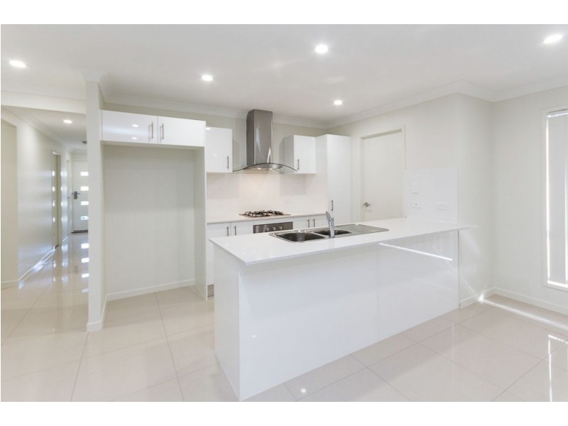 6 Xenia Street, Pimpama QLD 4209